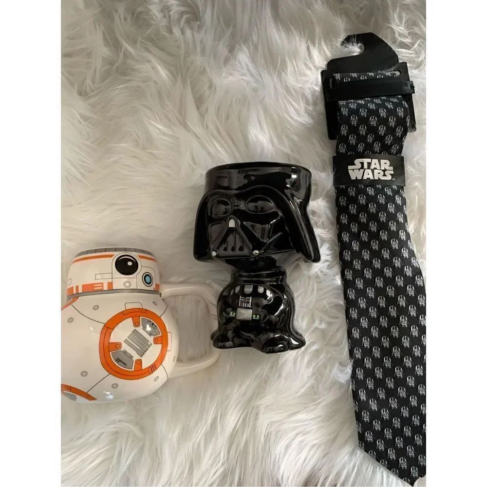 Star Wars bundle cups and tie